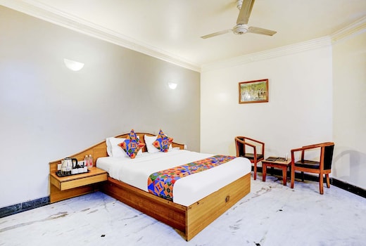 FabHotel Ratna Regency