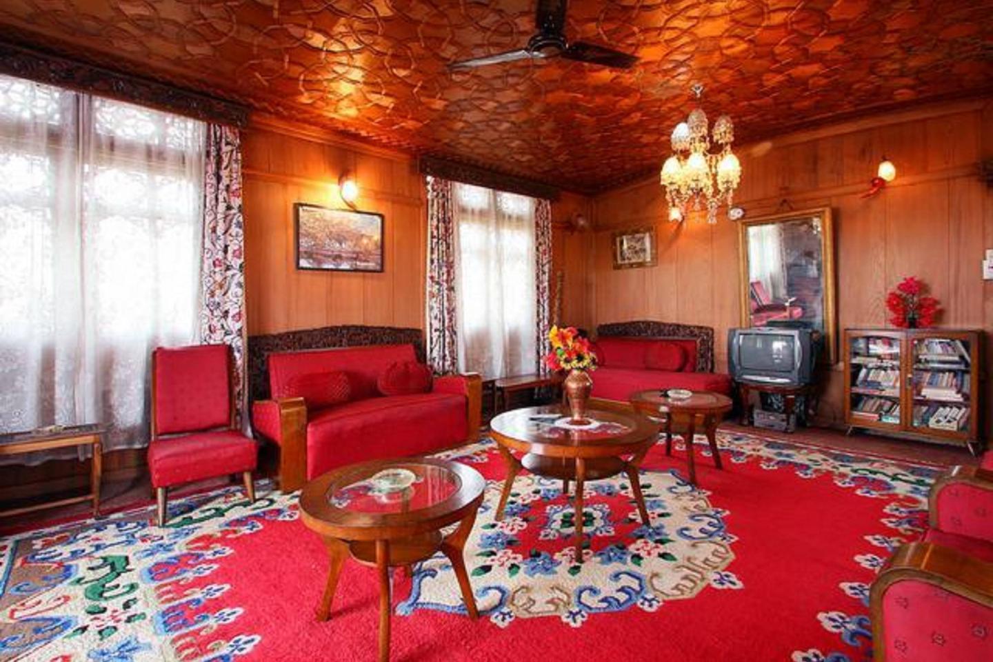 Howrah Group Of Houseboats - Tap to explore photos