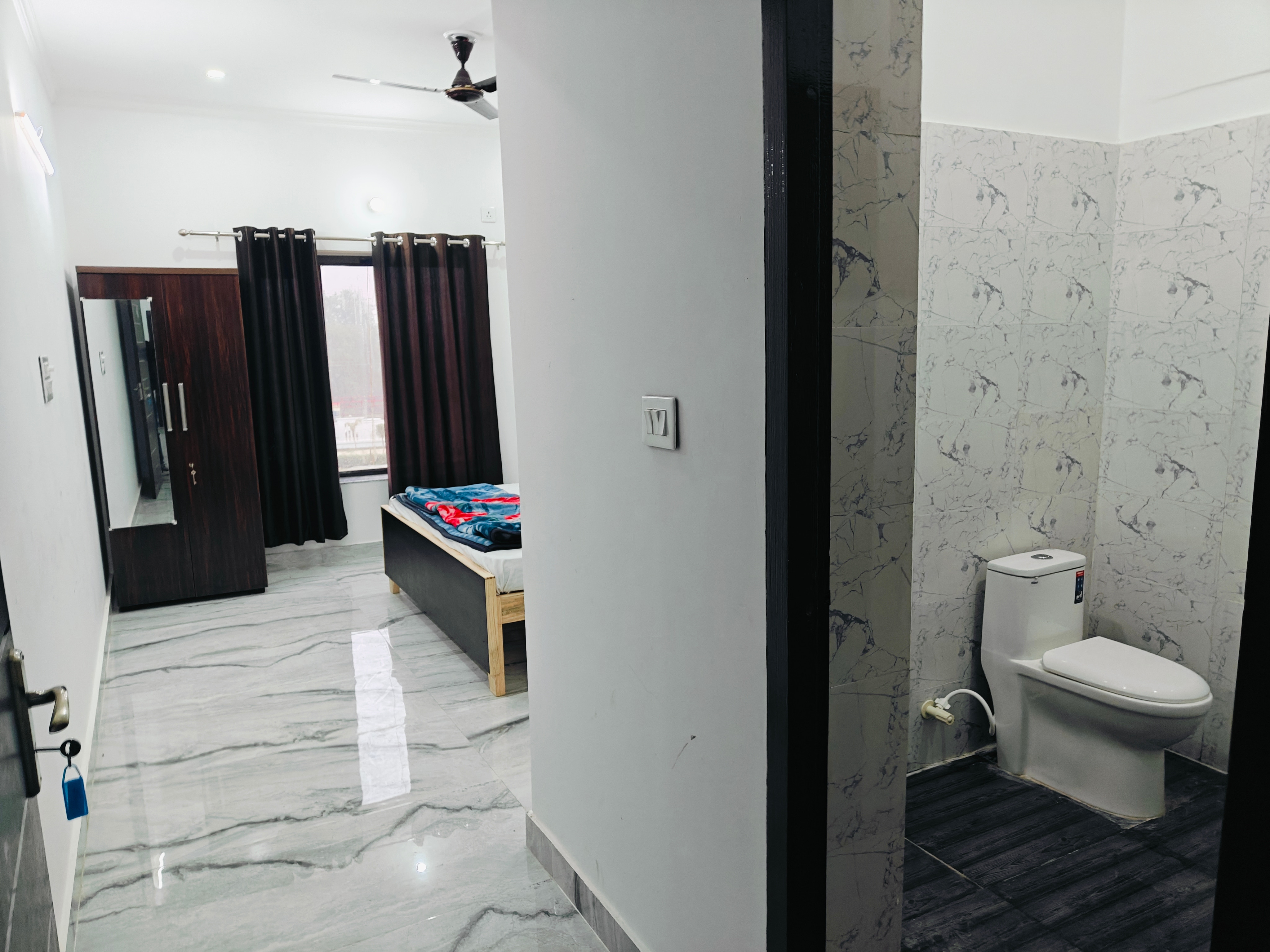 Shri Vinayak Rooms - Tap to explore photos