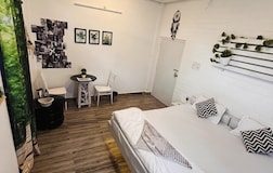 WHITE STUDIO ONE RK AC UNIT