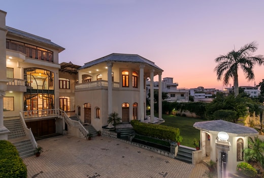 Nirvana @ Krishnalaya Mansion by VEO - Part of StayVista
