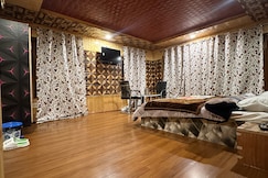 The Posh Pahalgam (Managed By MeeAab Multi Services), Pahalgam