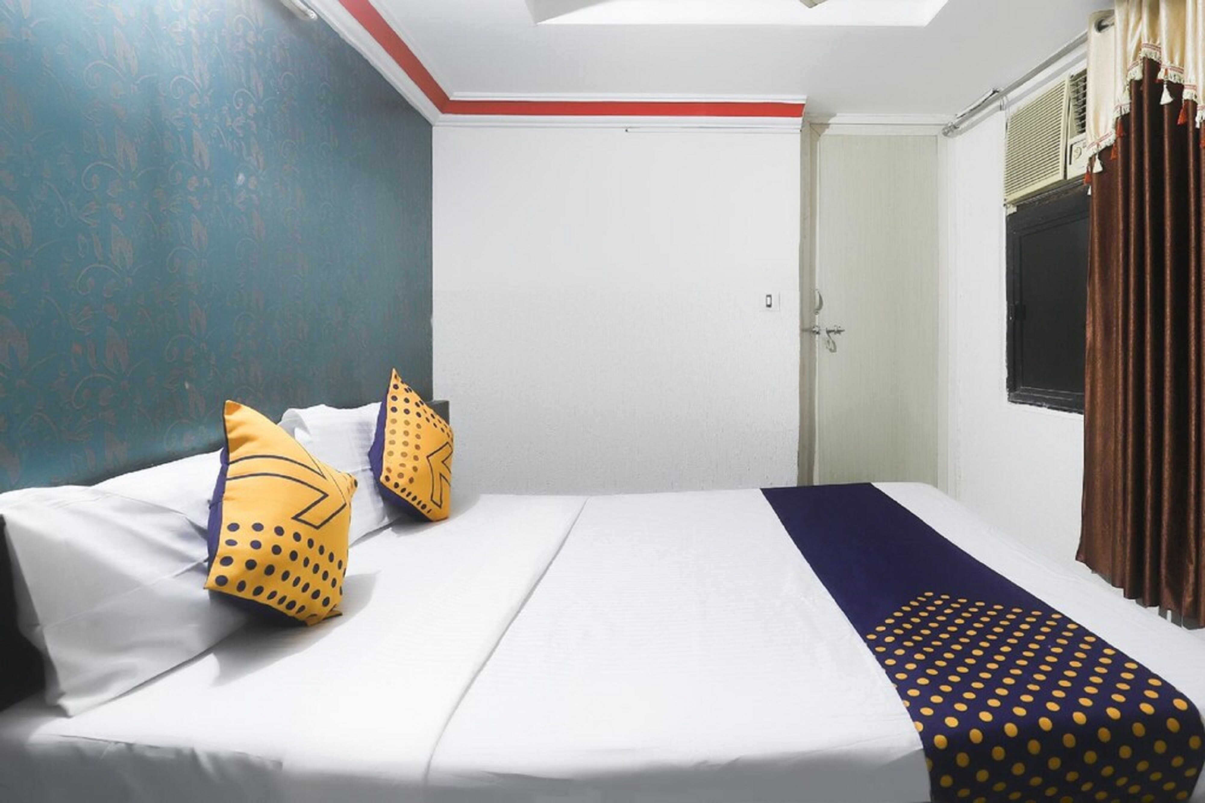 Hotel Ashish Ahemdabad - Tap to explore photos