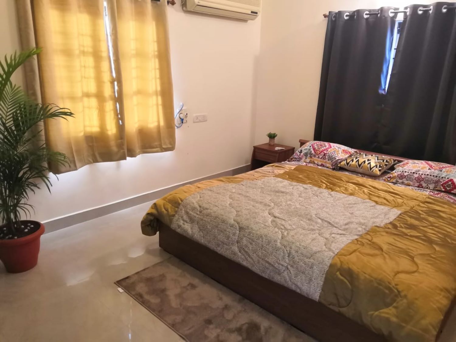 Anjaneya Service Apartment - Tap to explore photos
