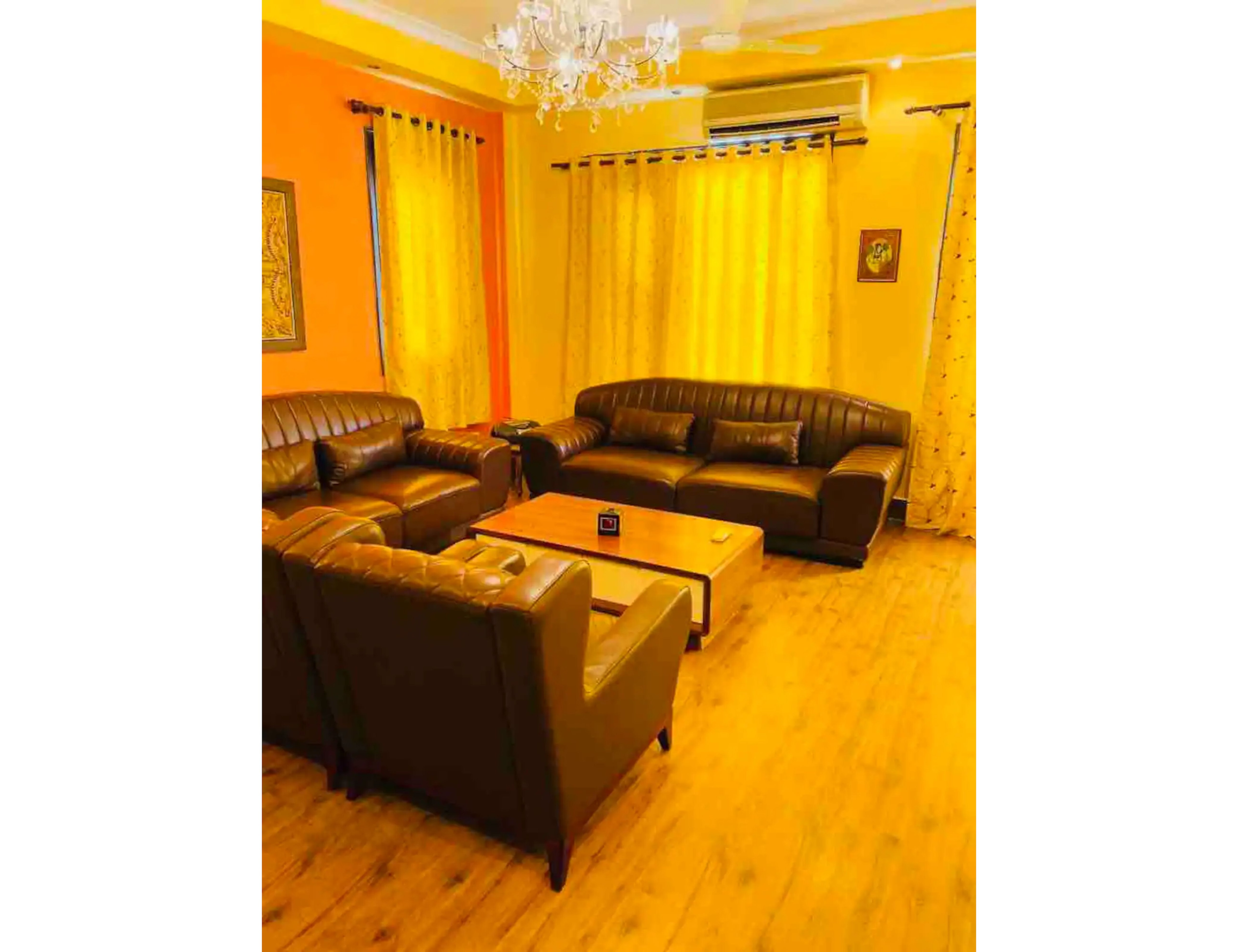 DJ1 Huge Spacious Lovely 8 BHK full 2 floor Parking - Tap to explore photos