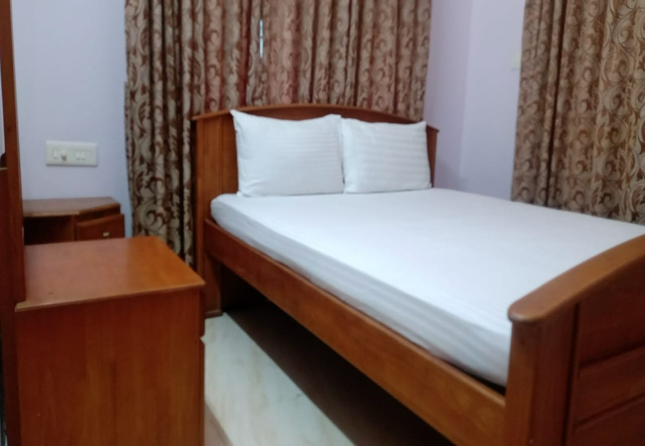 Lee Bay Home Stay Marayoor - Tap to explore photos