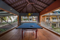 Beach 9 min walk 4br Villa with pvt pool and servi, Goa
