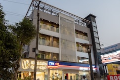 HITECH DELITE - Stay and Dine Hotel, Belgaum