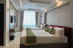 Sabu's Grand Royale Hotel, Thiruvananthapuram