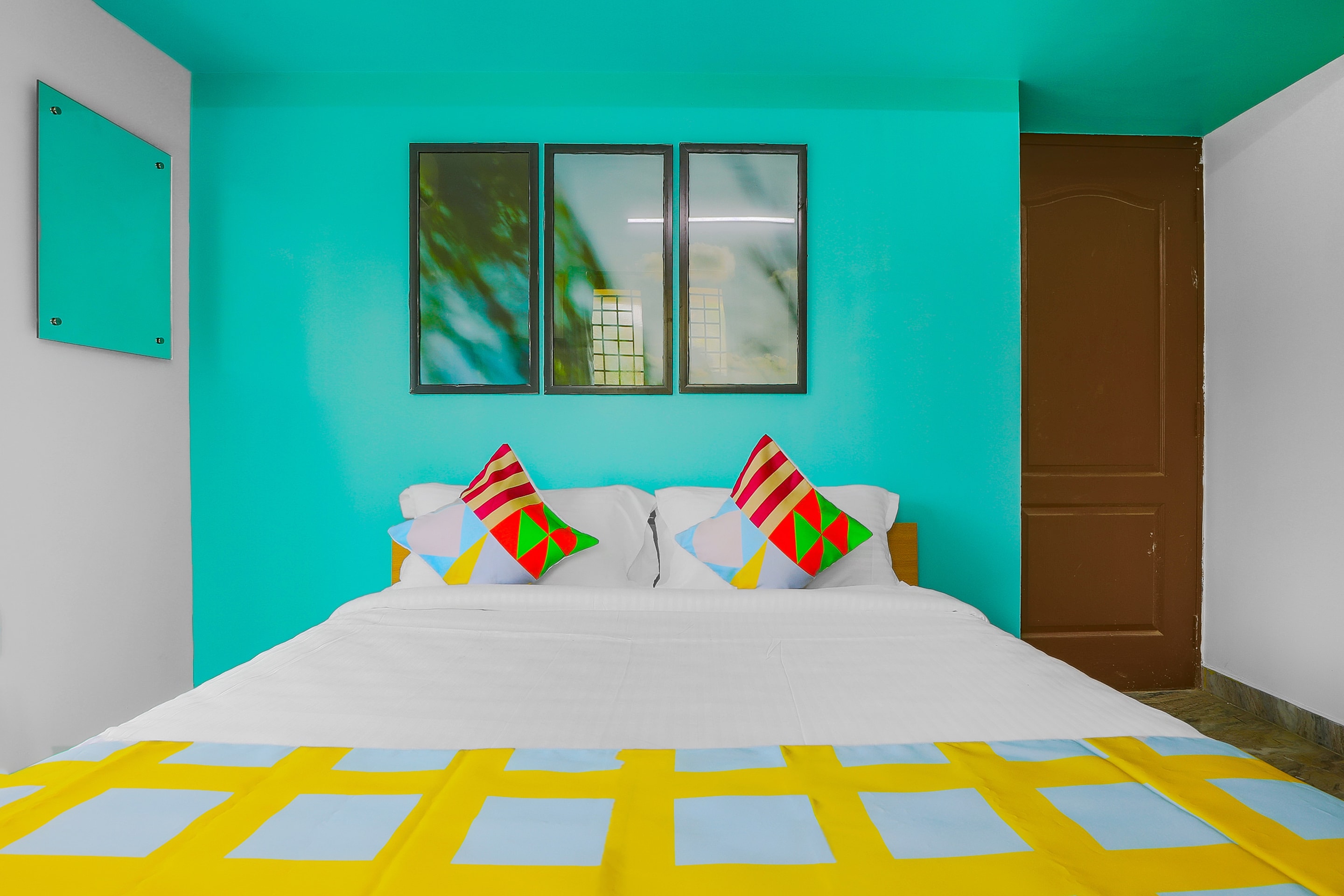 Hotel O Vibrant Stay Near Uthandi Beach - Tap to explore photos