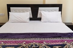 Hotel Vatsalya Kunj, Ayodhya