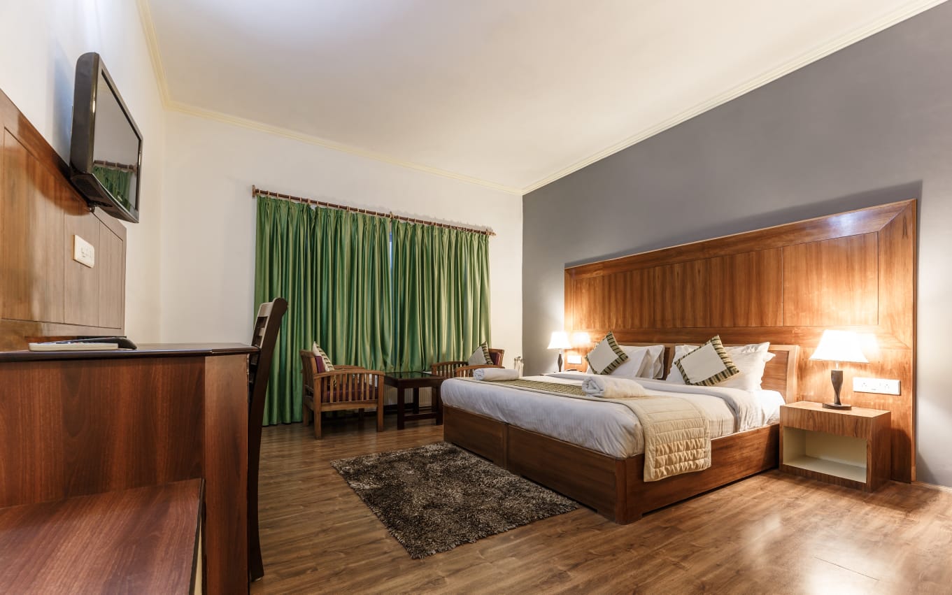 Reenam Hotel - Tap to explore photos