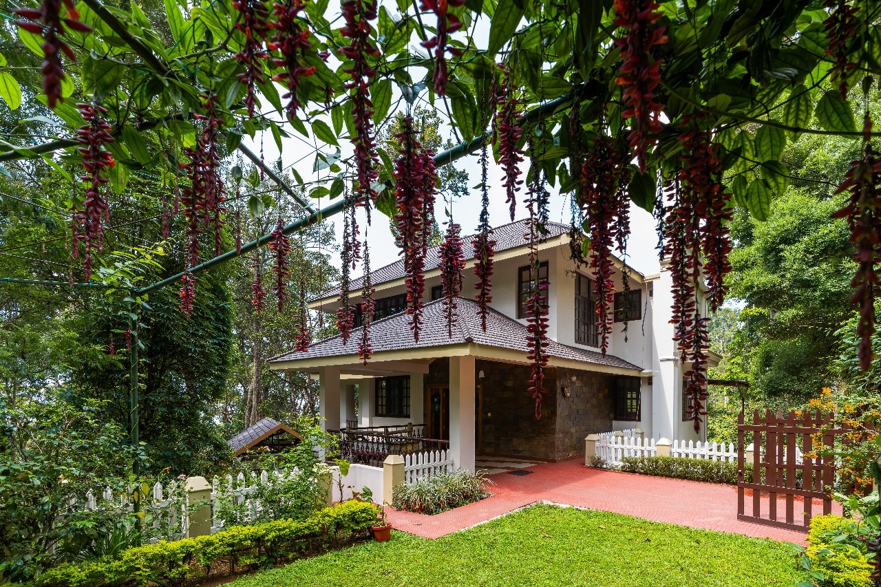 T Cherry Villa by Le Montfort - Tap to explore photos
