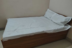 Hotel O Vinayak Guest House &PG, Greater Noida