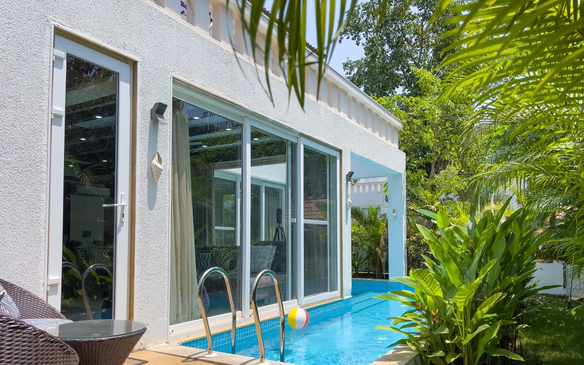 Hireavilla | Rehmyra - 3BHK with Private Pool in Assagao - Tap to explore photos