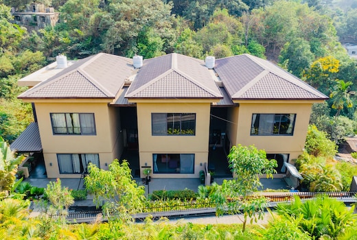 Oakstone 4BHK Villa with Pvt Pool by Estella Stays