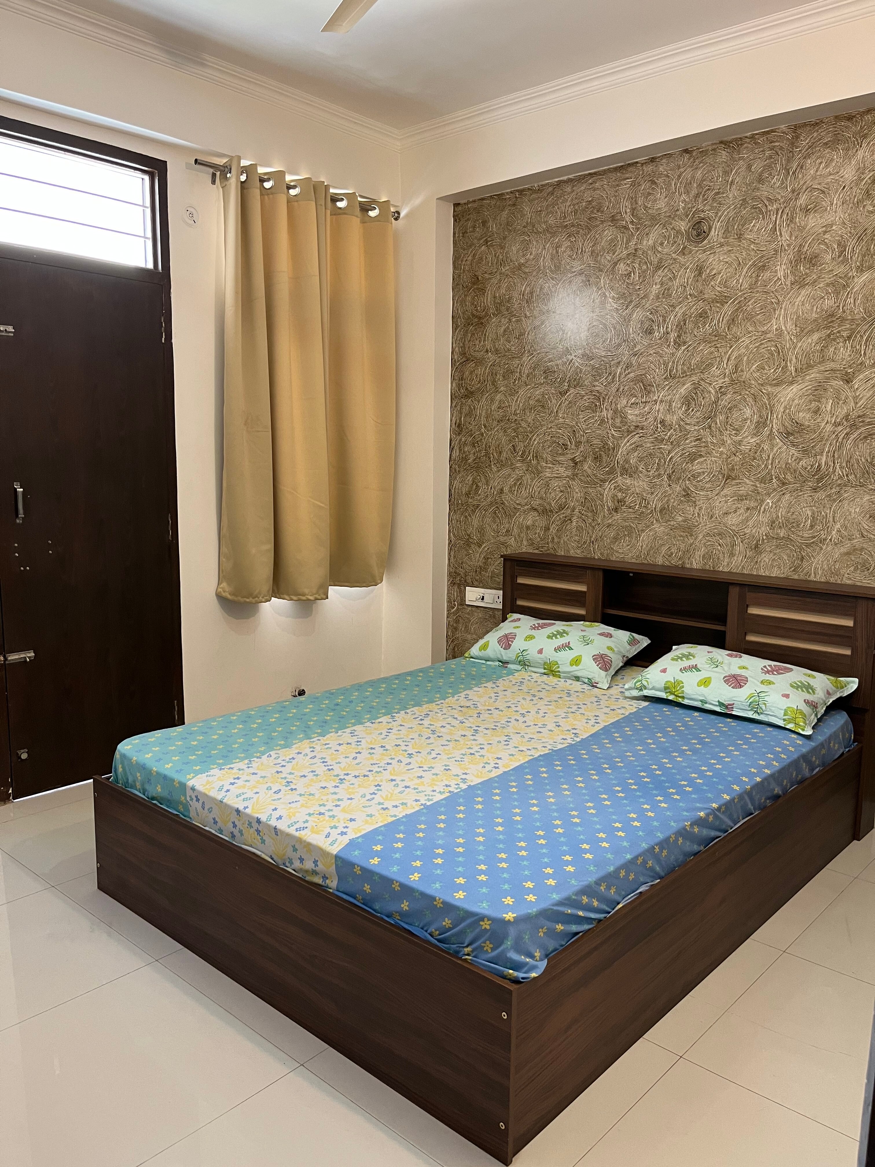 Peace Frog || Independent 2 BHK || Couple friendly - Tap to explore photos