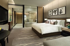 إنتركونتيننتال شانغهاي هونجتشي و نيي سي باي آيتش جي, فندق شنغهاي مانشن بانكوك