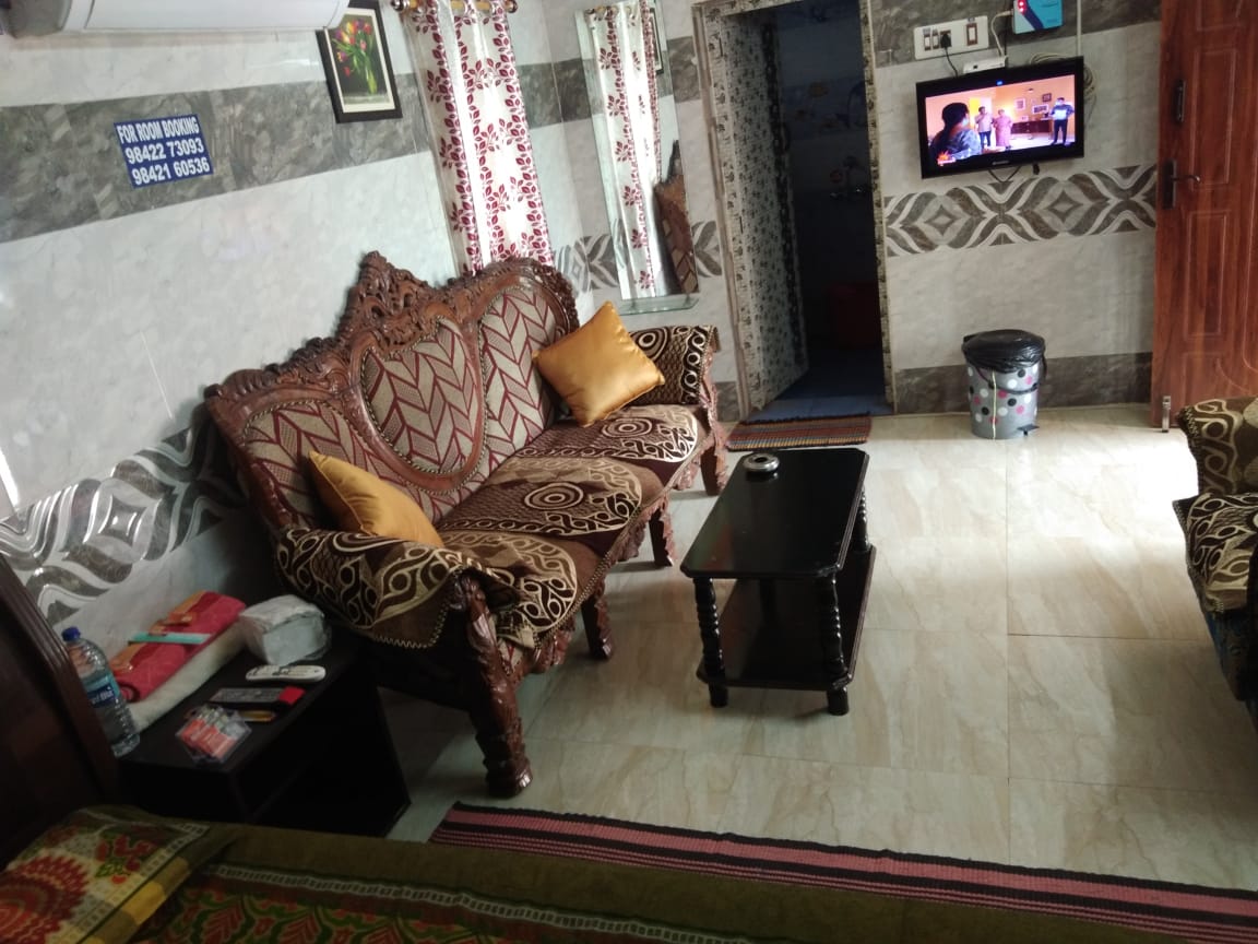 HIGHWAY HOMESTAY COTTAGE - Tap to explore photos