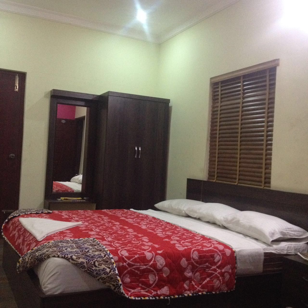 SRI SS RESIDENCY - Tap to explore photos