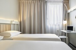 ibis Clamart Paris Velizy, Paris