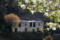 Kaphal Kanarkha Homestay, Mukteshwar