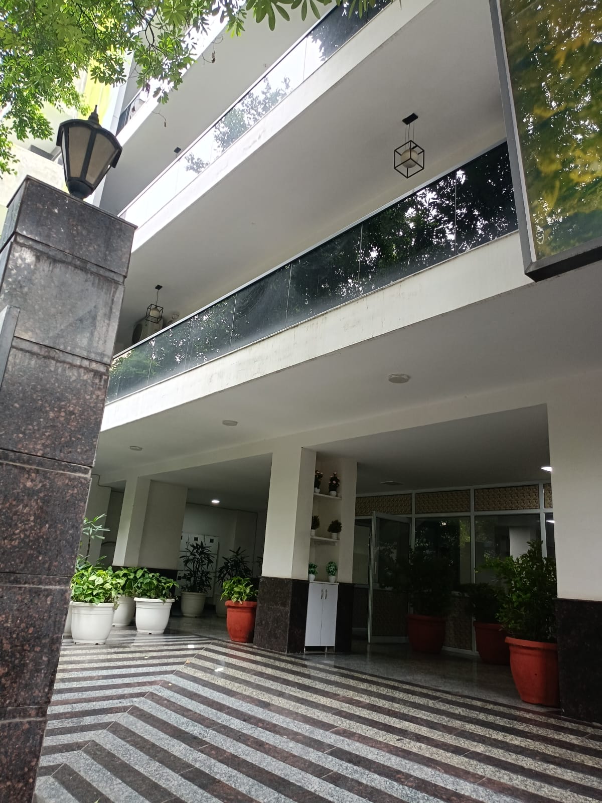 Hotel Anant - Dlf Cyber City - Tap to explore photos