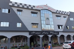 City Plaza Hotel, Gandhidham