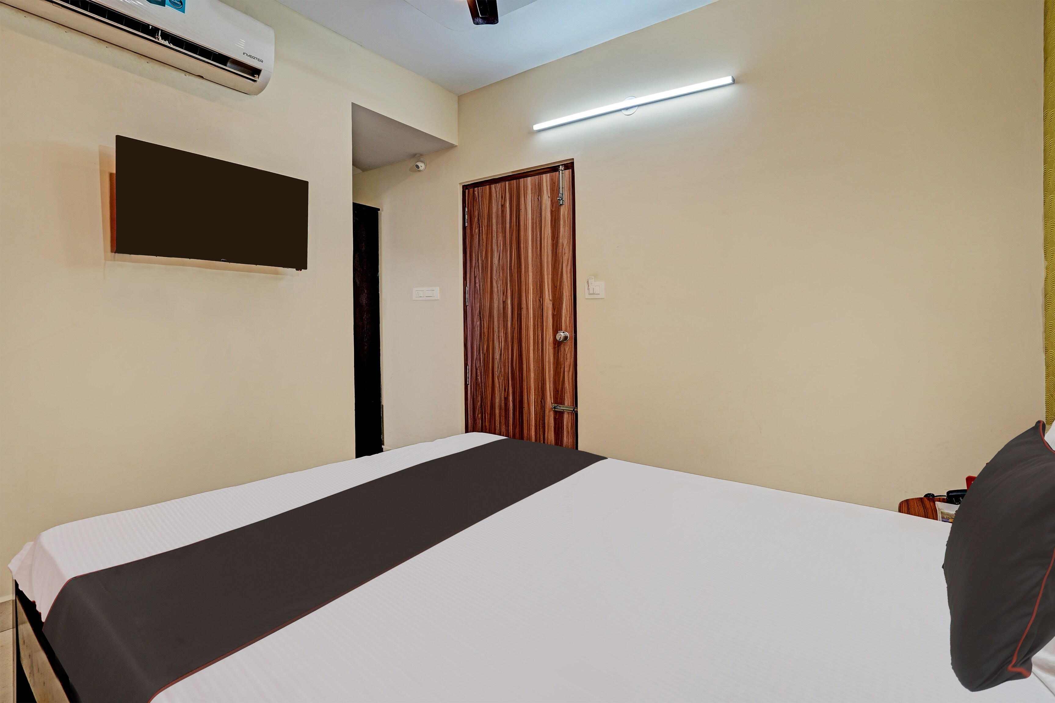 Hotel O Maruthi Residency - Tap to explore photos
