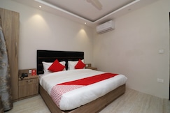 Hotel O Madhurapuri, Panthalur