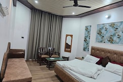 Chauhan Annexe, Barkot