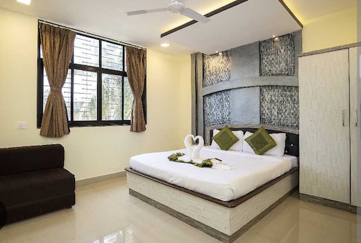 Collection O E Candolim Beach Resort