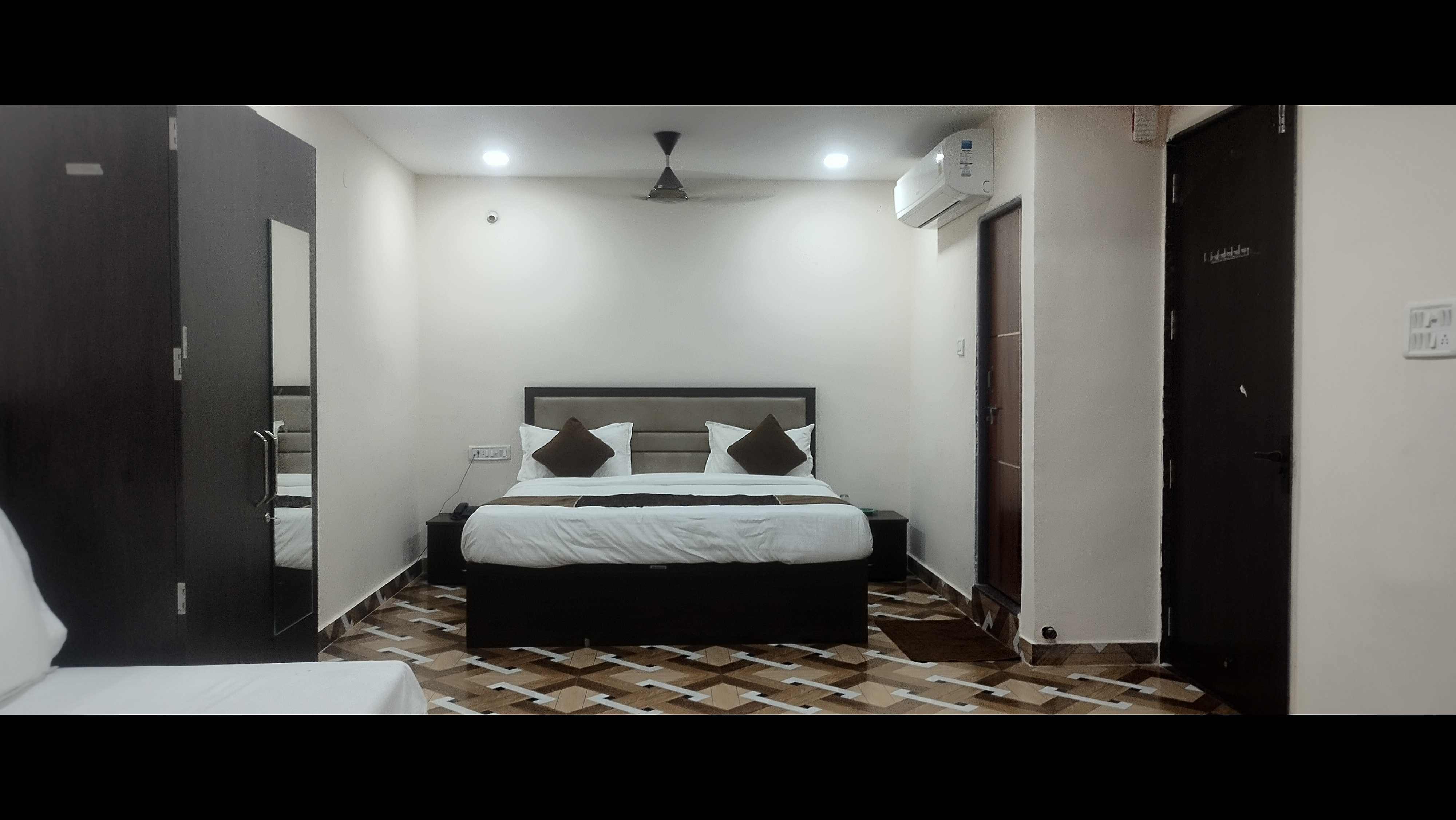HOTEL O SHREE GANESH - Tap to explore photos