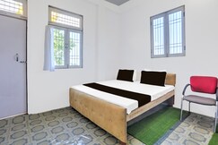 SPOT ON Hotel Vs Palace, Etawah