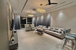 Velouria 4BHK with Jacuzzi by TensorStays, Lonavala