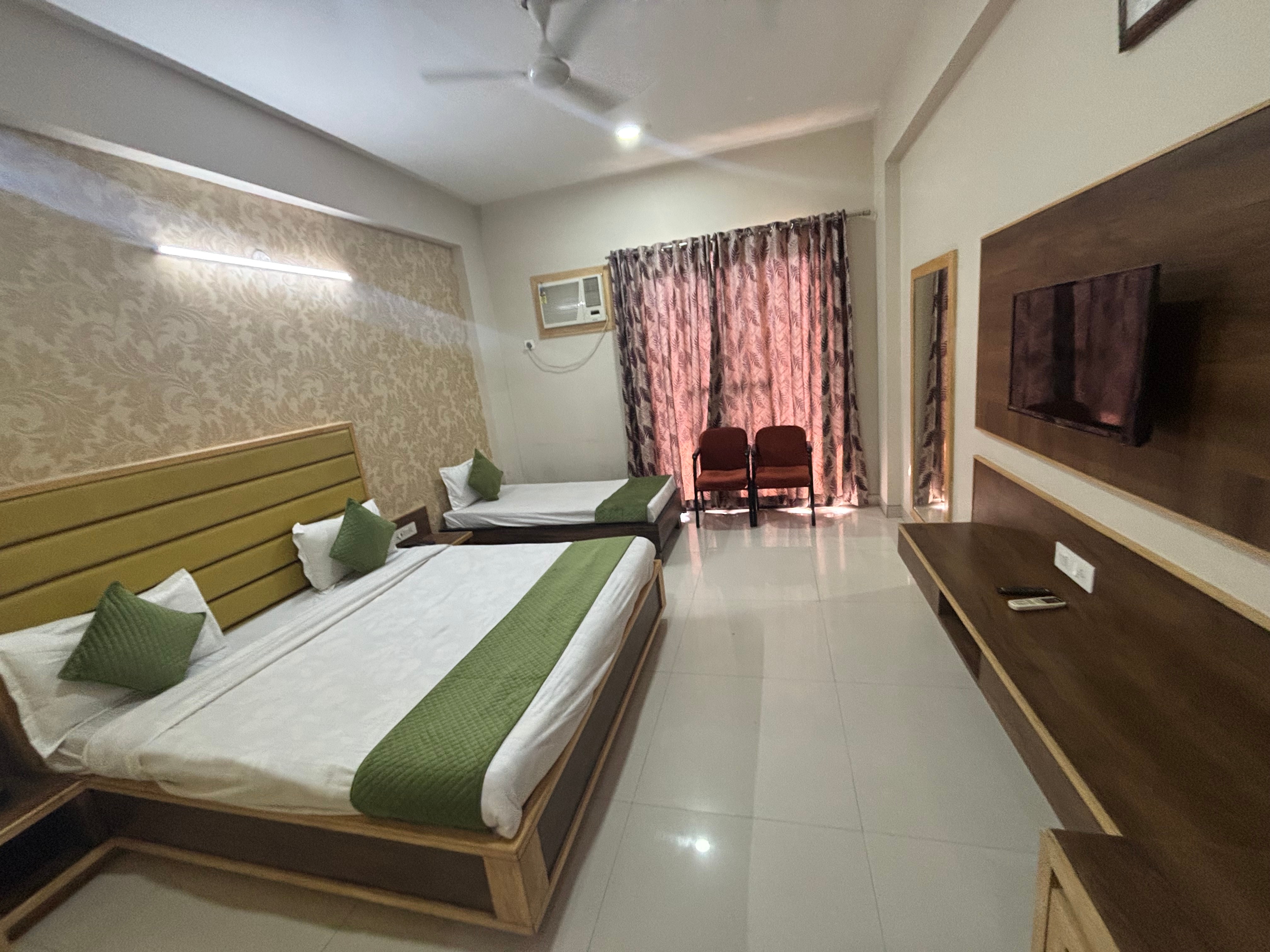 SHREE DWARKESH BHAWAN - Tap to explore photos