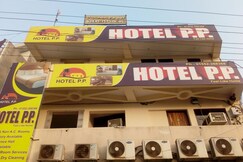 Hotel P P, Hanumangarh