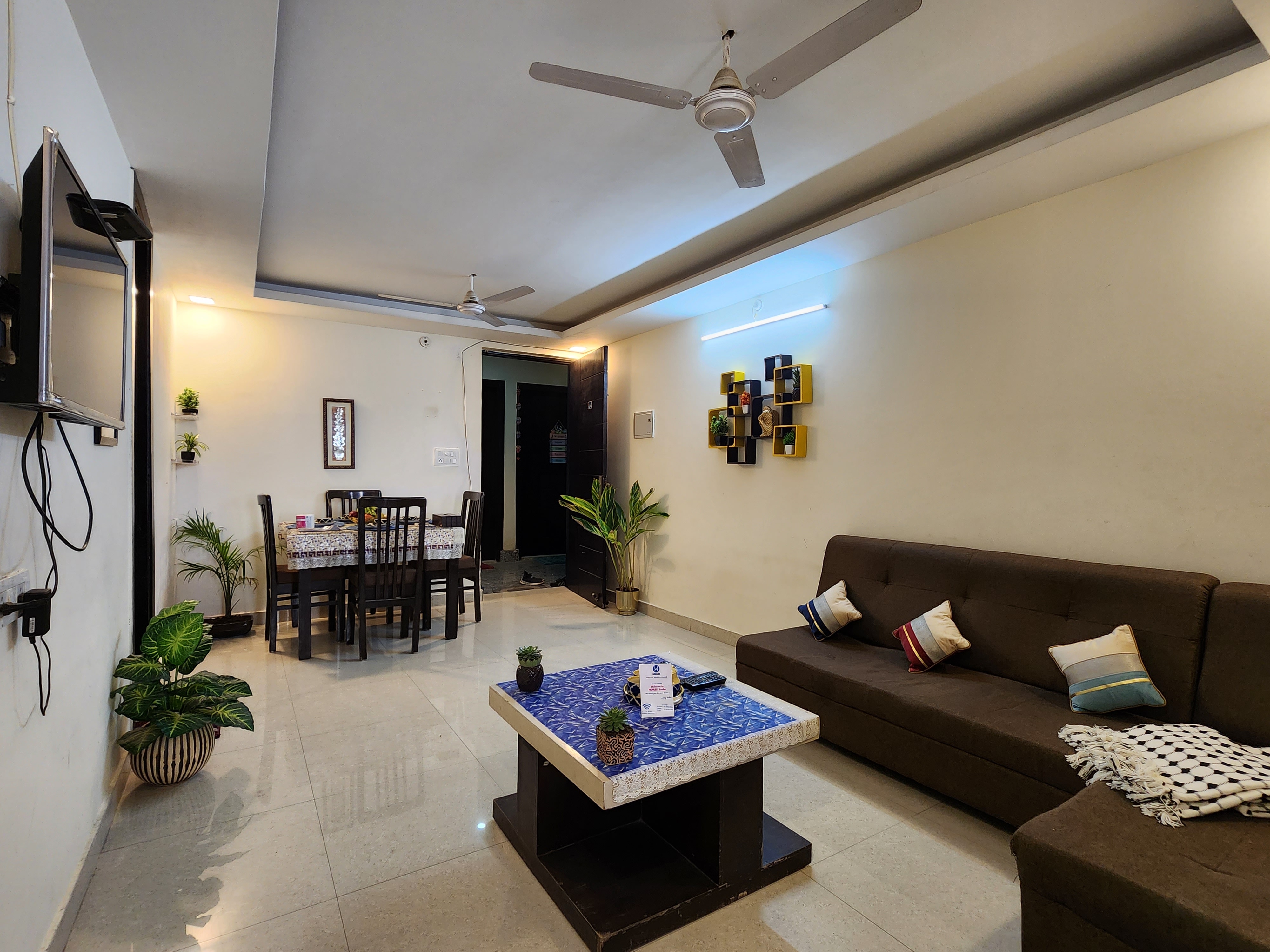Homlee | Deccon Hill View Apartment - Tap to explore photos
