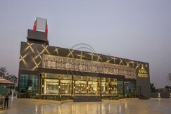 KAVYA RESTRO, Palsana