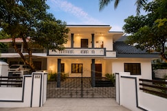 Chooravelil Villa  Adimali   Family Stay Nr Munnar, Munnar