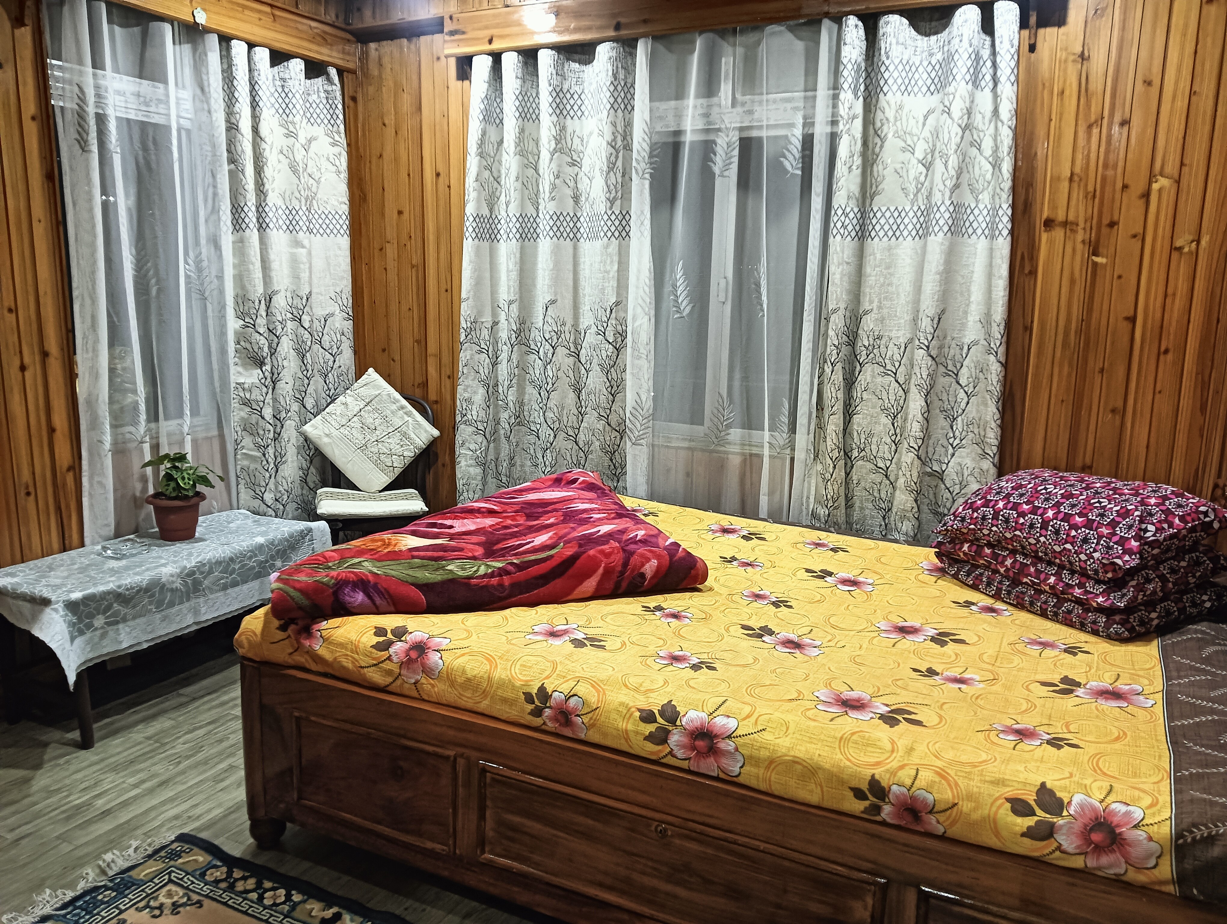 Ghoom Presang Homestay - Tap to explore photos