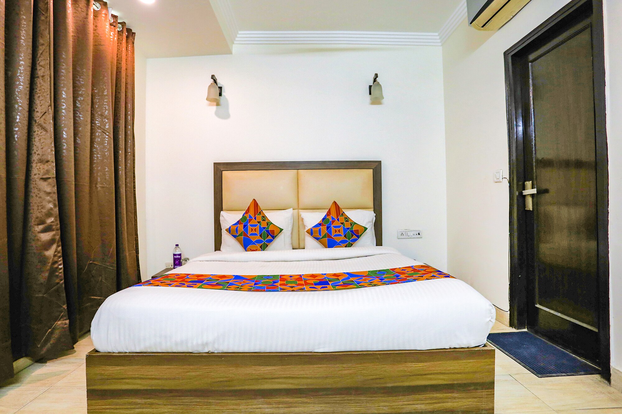 FabHotel JPM The Grand Bella - Nr. Nehru Place Market - Tap to explore photos
