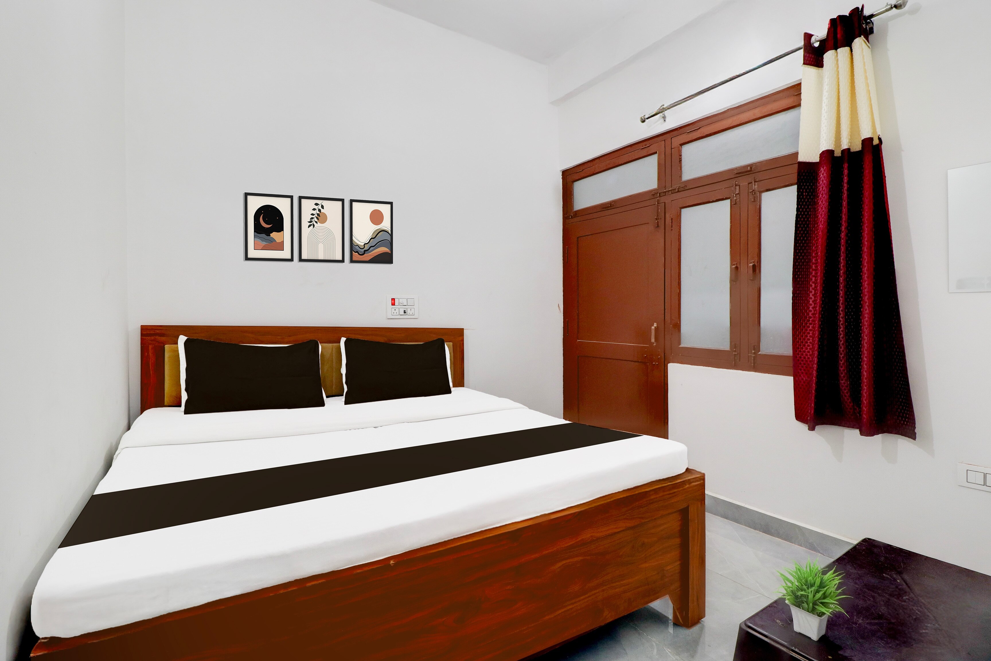 Hotel O Welcome Guest House - Tap to explore photos