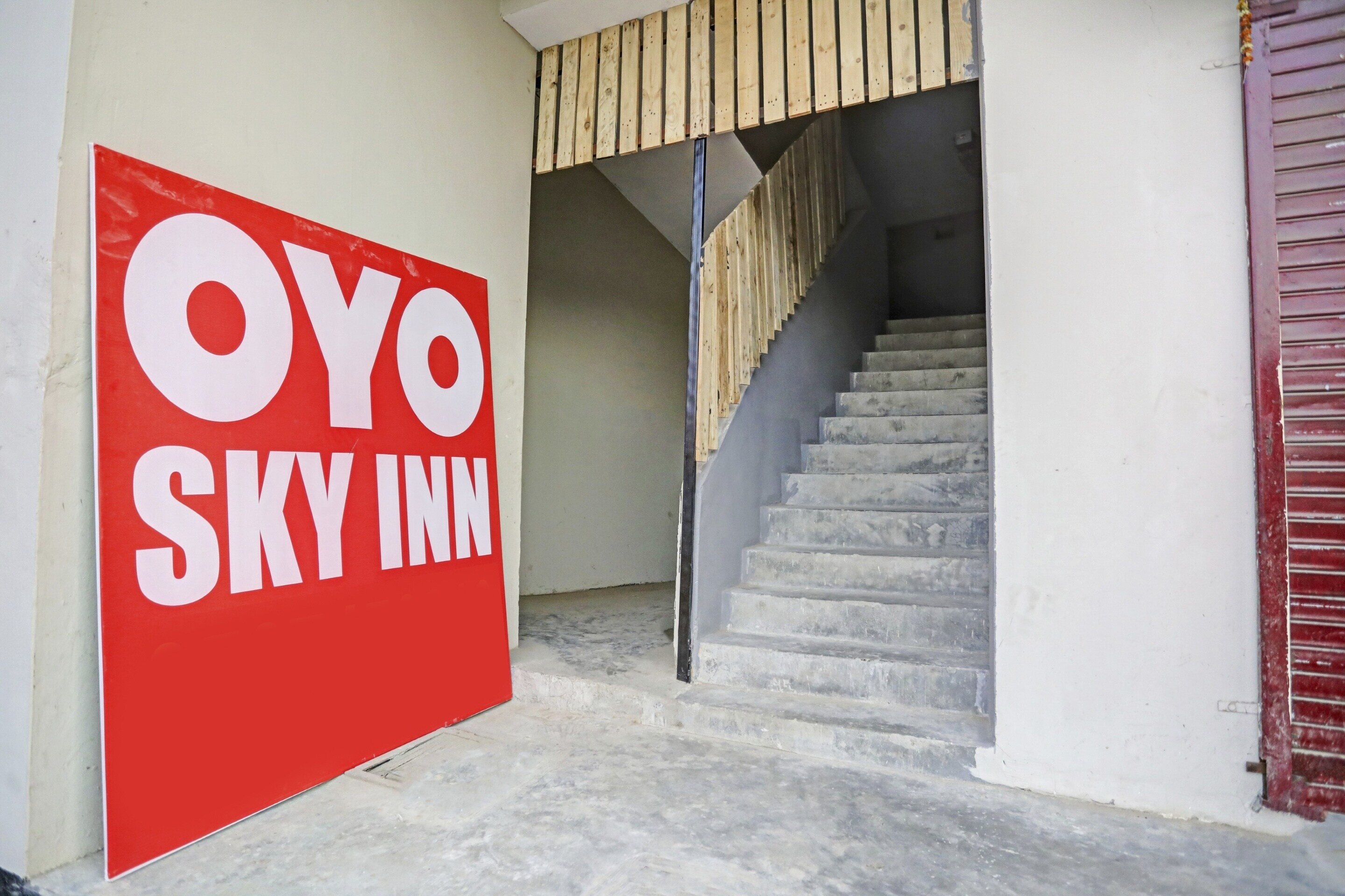 OYO Flagship 87897 Hotel Sky Inn - Tap to explore photos