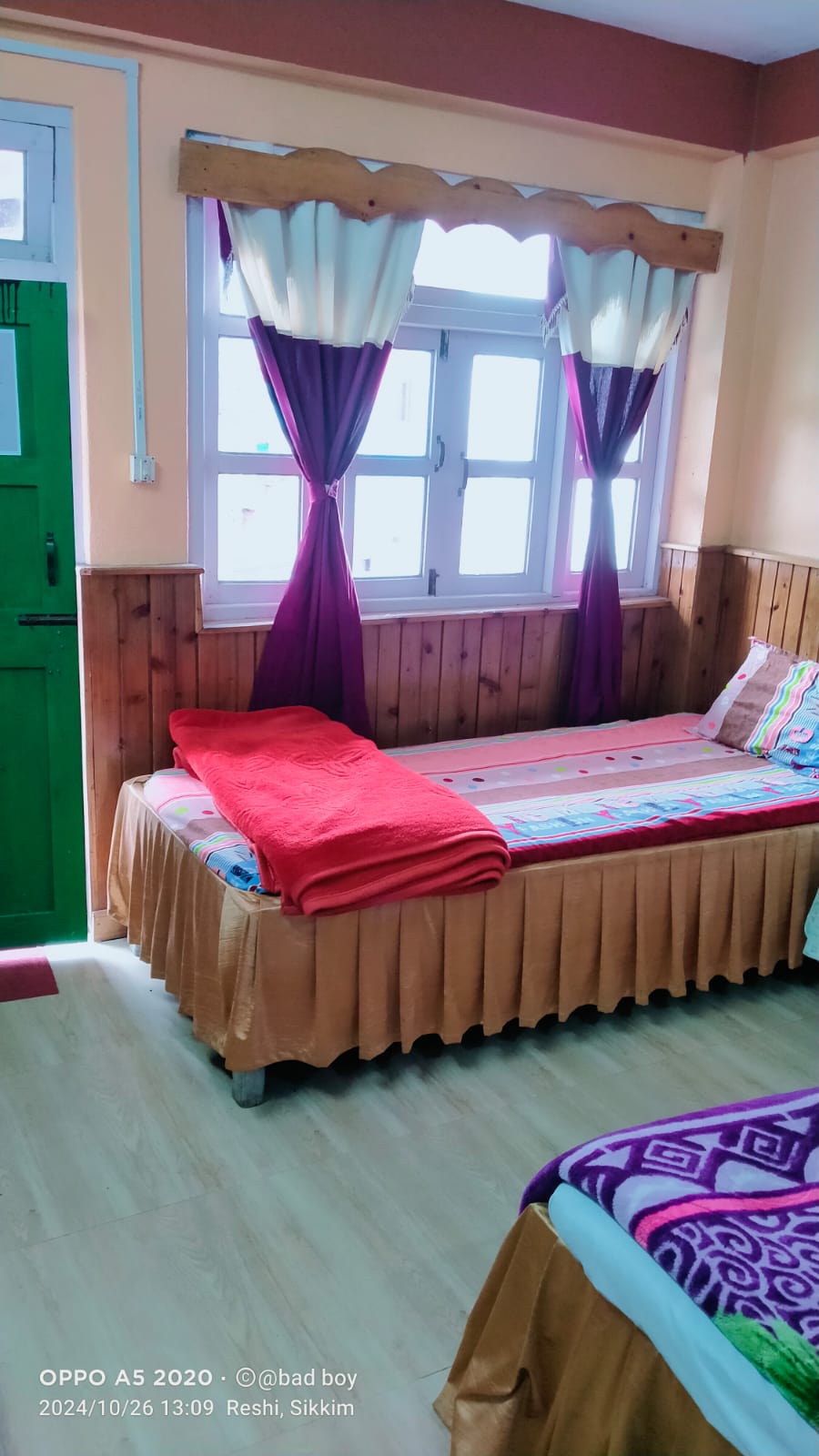 Rishop Mountain Homestay - Tap to explore photos