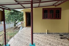 Peaceful Apartments Overlooking Lush Paddy Fields, Alathur