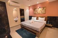 LALJI'S HOTEL & RESTAURANT, Viramgam