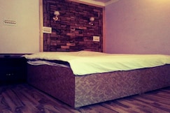 ICE BERG RESORT, Pahalgam