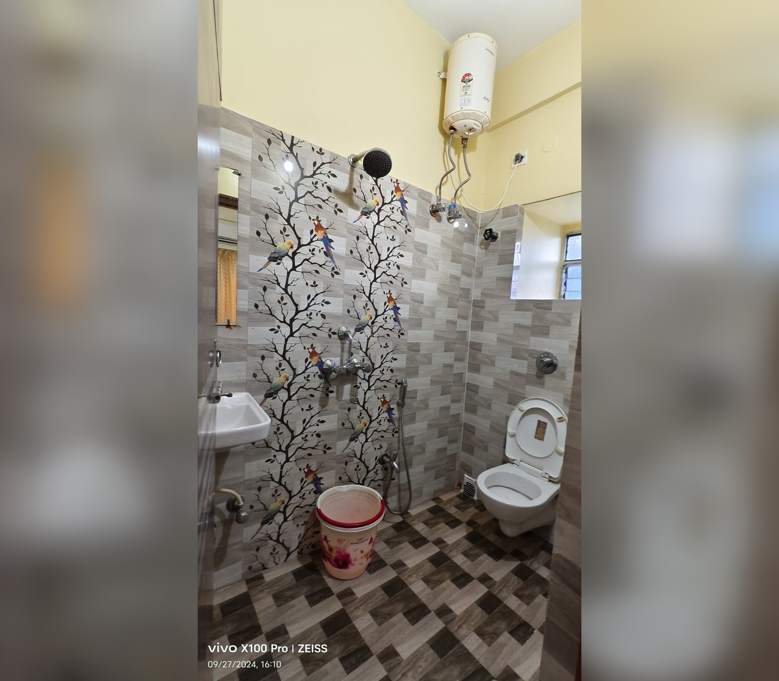 Apollo Guest House - Tap to explore photos