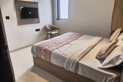 Hotel O RM Velvet Sec 18 Metro Station Rohini Delhi, Delhi